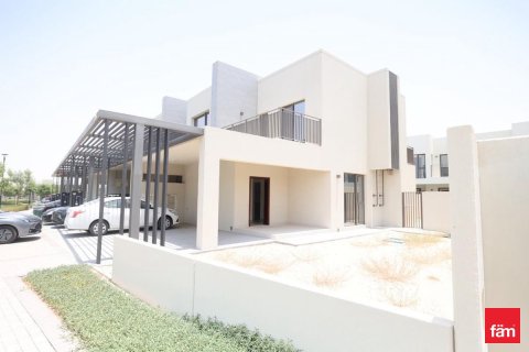 4 bedrooms Townhouse in Dubai, UAE No. 101264 2