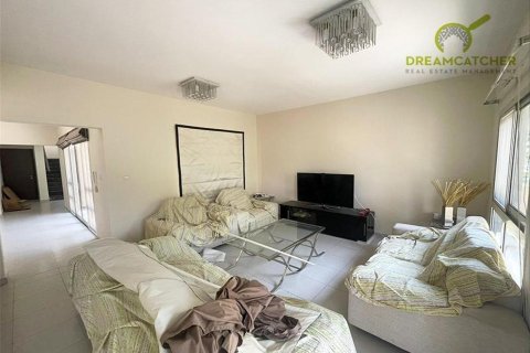 Villa de 3 dormitorios en Mina Al Arab, UAE No. 33341 4