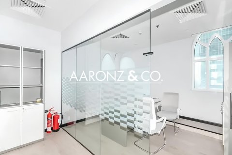 97مربع، مكتب في أبراج بحيرة جميرا, الإمارات العربية المتحدة رقم 144086 3