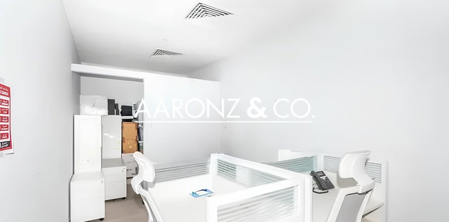 97مربع، مكتب في أبراج بحيرة جميرا, الإمارات العربية المتحدة رقم 144086