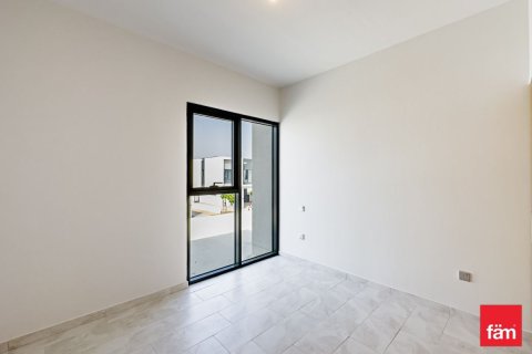 Villa de 3 dormitorios en Dubai, UAE No. 163968 9