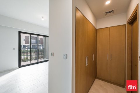 Villa de 3 dormitorios en Dubai, UAE No. 163968 8