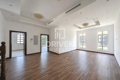 Villa de 5 dormitorios en The Villa, UAE No. 204637 14