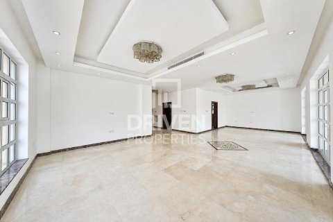 Villa de 5 dormitorios en The Villa, UAE No. 204637 3