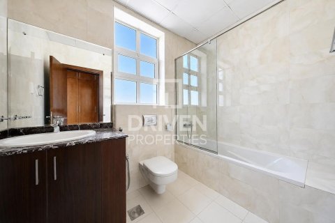 Villa de 5 dormitorios en The Villa, UAE No. 204637 23