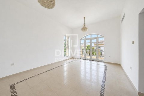 Villa de 5 dormitorios en The Villa, UAE No. 204637 16