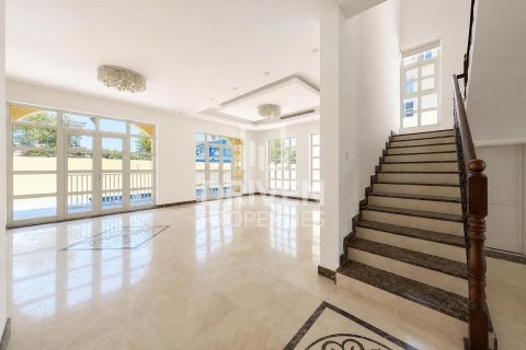 Villa de 5 dormitorios en The Villa, UAE No. 204637 4