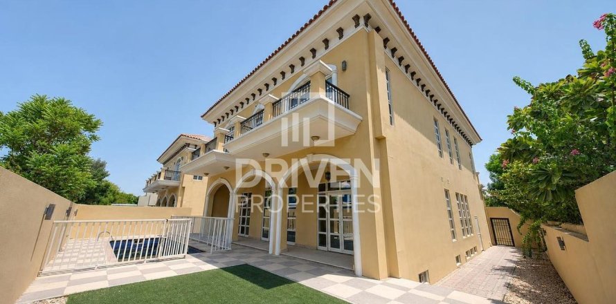 Villa de 5 dormitorios en The Villa, UAE No. 204637