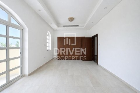Villa de 5 dormitorios en The Villa, UAE No. 204637 9