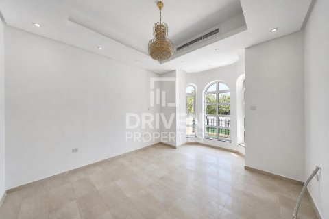 Villa de 5 dormitorios en The Villa, UAE No. 204637 15