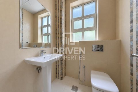 Villa de 5 dormitorios en The Villa, UAE No. 204637 22
