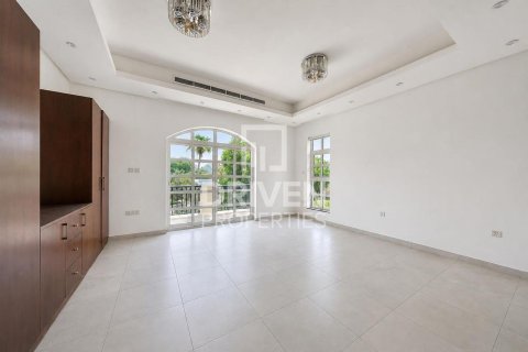 Villa de 5 dormitorios en The Villa, UAE No. 204637 11