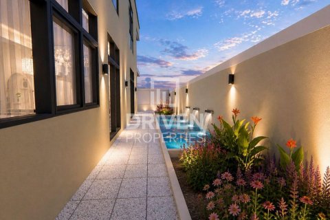4 bedrooms Villa in Dubai, UAE No. 190235 6