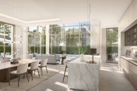 5 bedrooms Villa in Dubai, UAE No. 205382 3