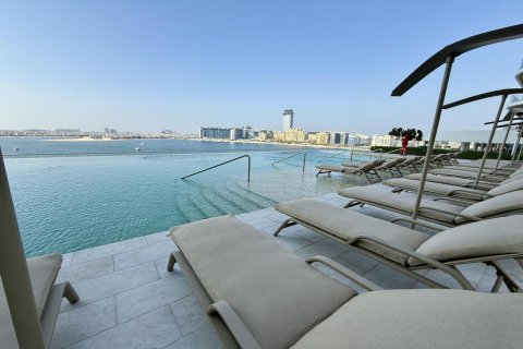 Квартира с 2 спальнями в EMAAR Beachfront, ОАЭ №89687 3