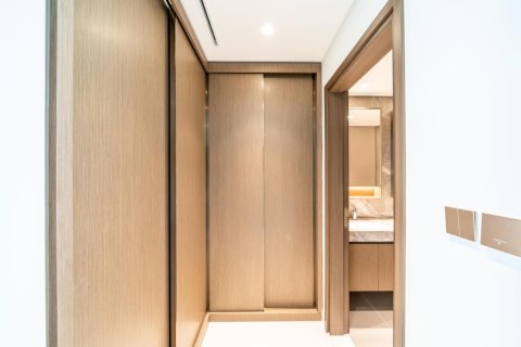 Квартира с 2 спальнями в EMAAR Beachfront, ОАЭ №89687 14