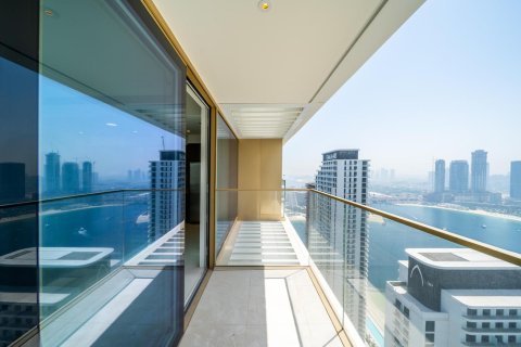Квартира с 2 спальнями в EMAAR Beachfront, ОАЭ №89687 18