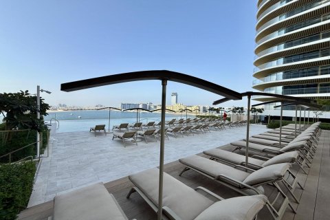 Квартира с 2 спальнями в EMAAR Beachfront, ОАЭ №89687 4