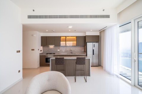 Квартира с 2 спальнями в EMAAR Beachfront, ОАЭ №89687 21
