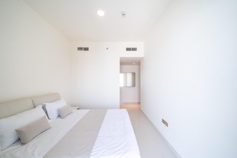 Квартира с 2 спальнями в EMAAR Beachfront, ОАЭ №89687 9