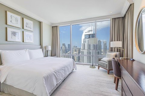 Квартира с 3 спальнями в The Address Residence Fountain Views, ОАЭ №89691 13