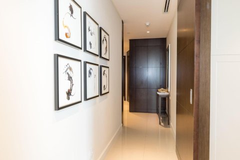 Квартира с 2 спальнями в The Address Residence Fountain Views, ОАЭ №89690 4