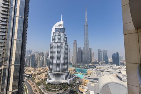Квартира с 2 спальнями в The Address Residence Fountain Views, ОАЭ №89690 1