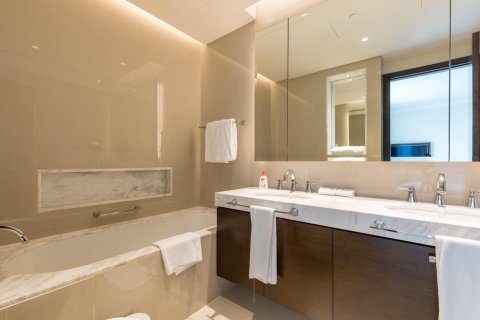 Квартира с 2 спальнями в The Address Residence Fountain Views, ОАЭ №89690 11