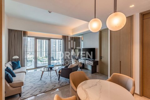 Apartment de 1 dormitorio en Address Harbour Point, UAE No. 209823
