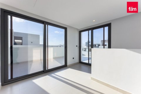 Вилла с 4 спальнями в Tilal Al Ghaf, ОАЭ №148659 17