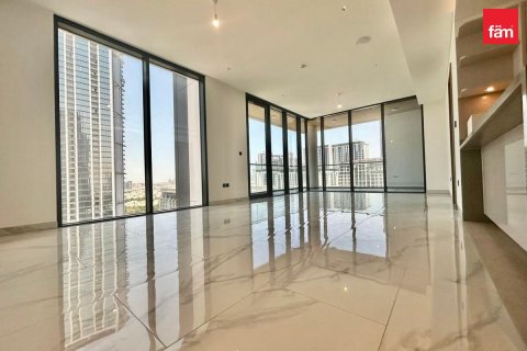 Apartment de 4 dormitorios en Dubai, UAE No. 169478