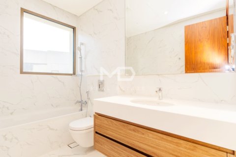 4 bedrooms Villa in Abu Dhabi, UAE No. 43903 36
