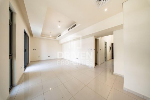 3 bedrooms Townhouse in Dubai, UAE No. 190886