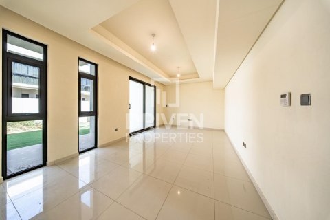 3 bedrooms Townhouse in Dubai, UAE No. 190886 3