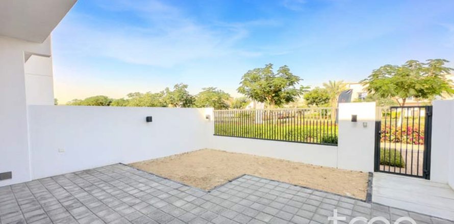 Townhouse de 3 dormitorios en Villanova, UAE No. 206138