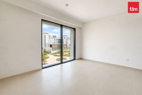 3 bedrooms Townhouse in Dubai, UAE No. 168124 9