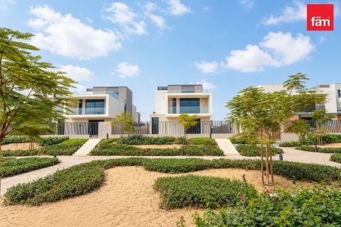 3 bedrooms Townhouse in Dubai, UAE No. 168124