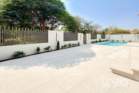 Villa de 5 dormitorios en Hacienda, UAE No. 173442 3