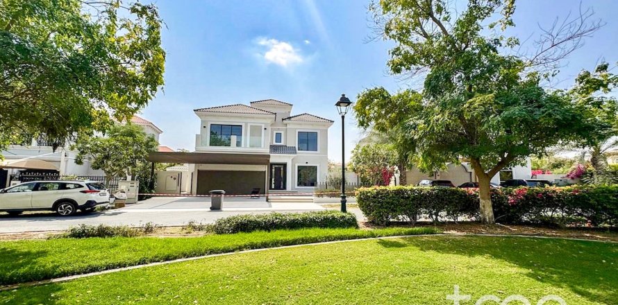 Villa de 5 dormitorios en Hacienda, UAE No. 173442