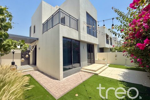 Townhouse de 4 dormitorios en Maple 3, UAE No. 173978
