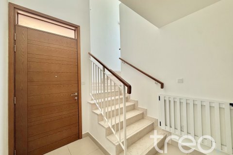Townhouse de 4 dormitorios en Maple 3, UAE No. 173978 14