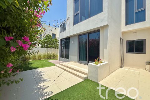 Townhouse de 4 dormitorios en Maple 3, UAE No. 173978 4