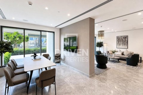 1 bedroom Apartment in Burj Royale, UAE No. 192887 17