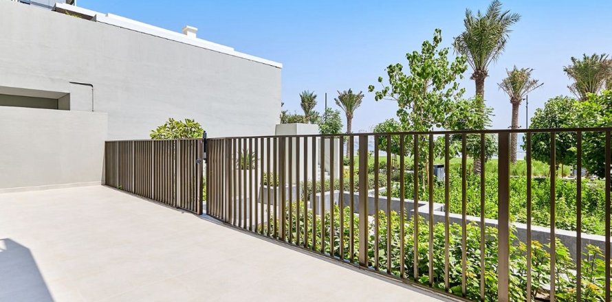 Apartment de 2 dormitorios en Dubai, UAE No. 162470