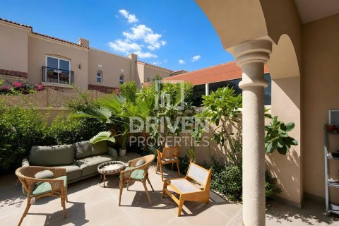 2 bedrooms Villa in Bella Casa, UAE No. 198776 5