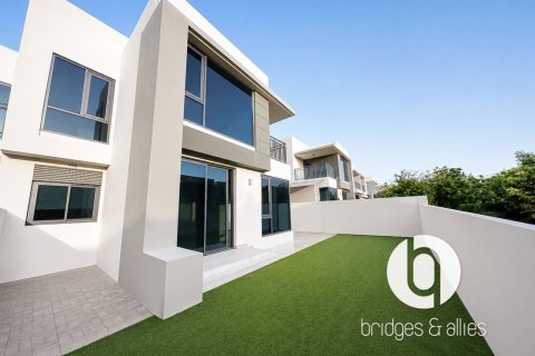 4 bedrooms Villa in Dubai Hills Estate, UAE No. 210658 14