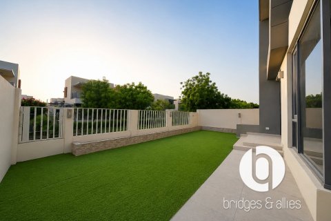 4 bedrooms Villa in Dubai Hills Estate, UAE No. 210658