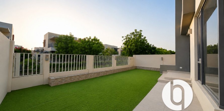 4 bedrooms Villa in Dubai Hills Estate, UAE No. 210658