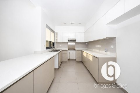 4 bedrooms Villa in Dubai Hills Estate, UAE No. 210658 8