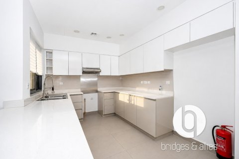 4 bedrooms Villa in Dubai Hills Estate, UAE No. 210658 9